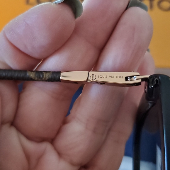 AUTHENTIC LOUIS VUITTON CHARLOTTE SUNGLASSES - Picture 5 of 8